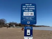 beachparkingsignweb.png
